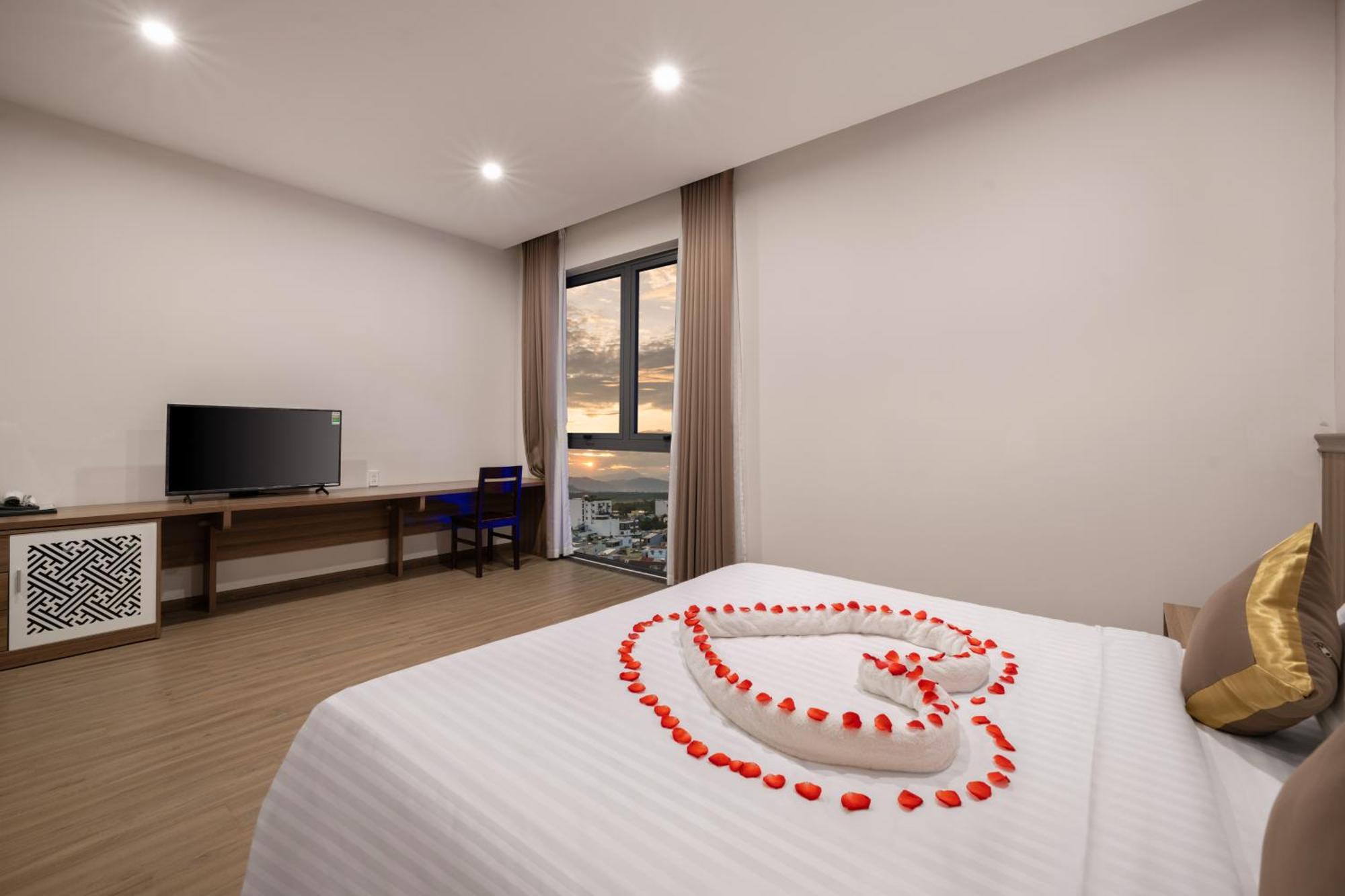 Atp Galaxy Hotel & Apartment Danang Buitenkant foto
